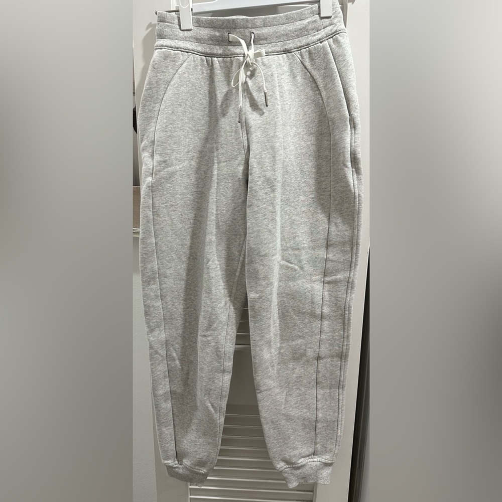 Lululemon Scuba High-Rise Jogger
